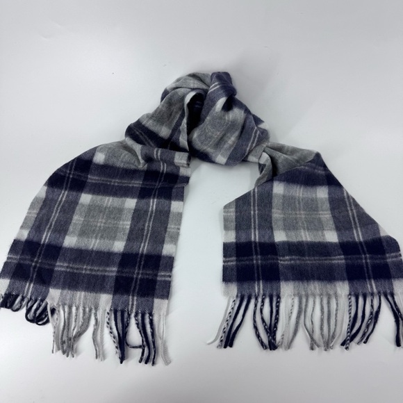 Edinburgh Luxury 100% Cashmere Stylish Men's Plaid Scarf in Gray and Navy - Picture 1 of 8